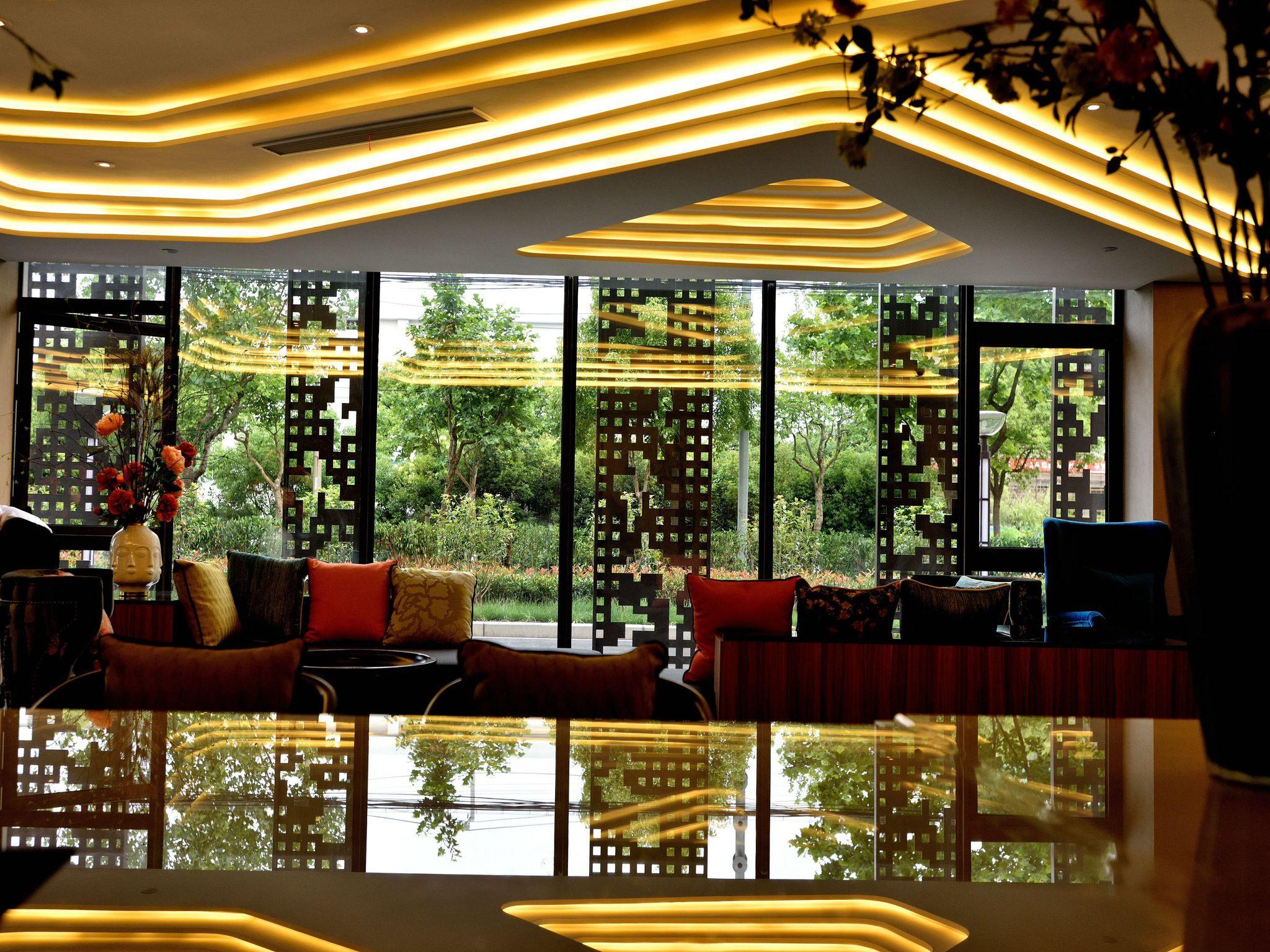 Shanghai-Deco Hotel-Free Shuttle Bus To Pudong Airport And Disneyland Eksteriør billede