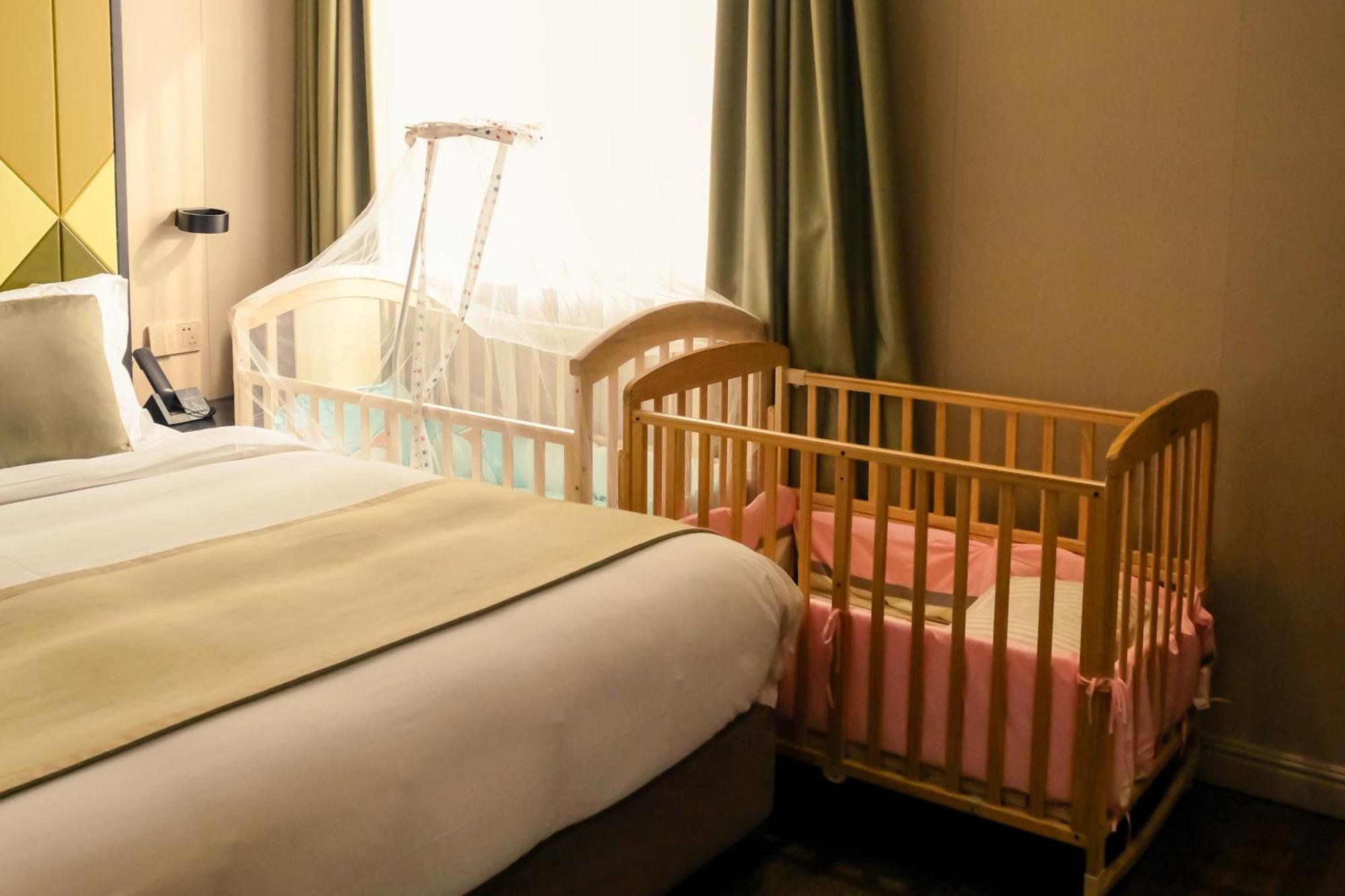 Shanghai-Deco Hotel-Free Shuttle Bus To Pudong Airport And Disneyland Eksteriør billede
