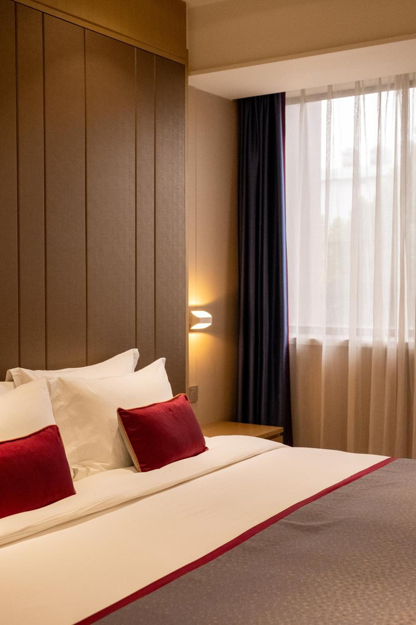 Shanghai-Deco Hotel-Free Shuttle Bus To Pudong Airport And Disneyland Eksteriør billede