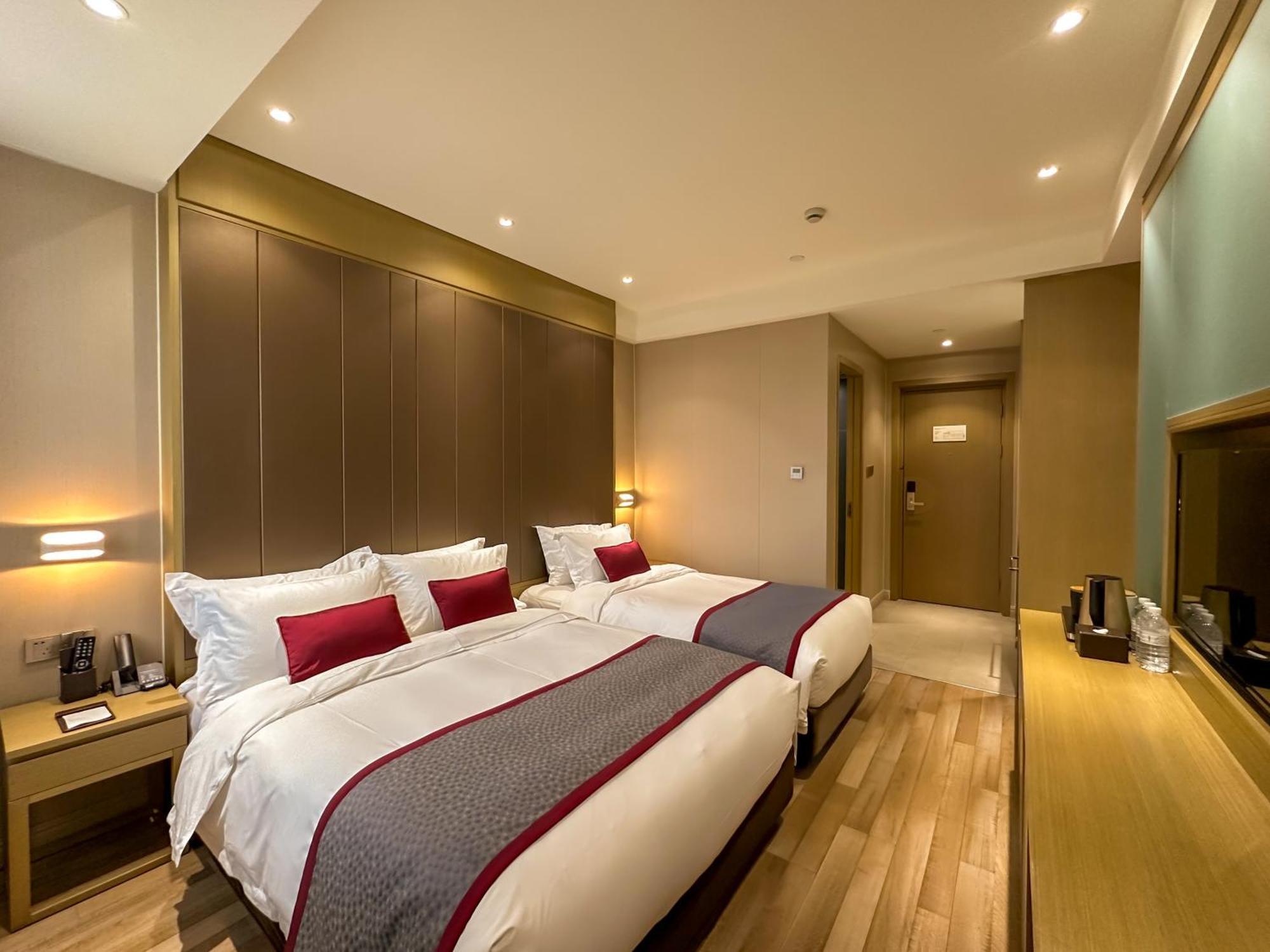 Shanghai-Deco Hotel-Free Shuttle Bus To Pudong Airport And Disneyland Eksteriør billede