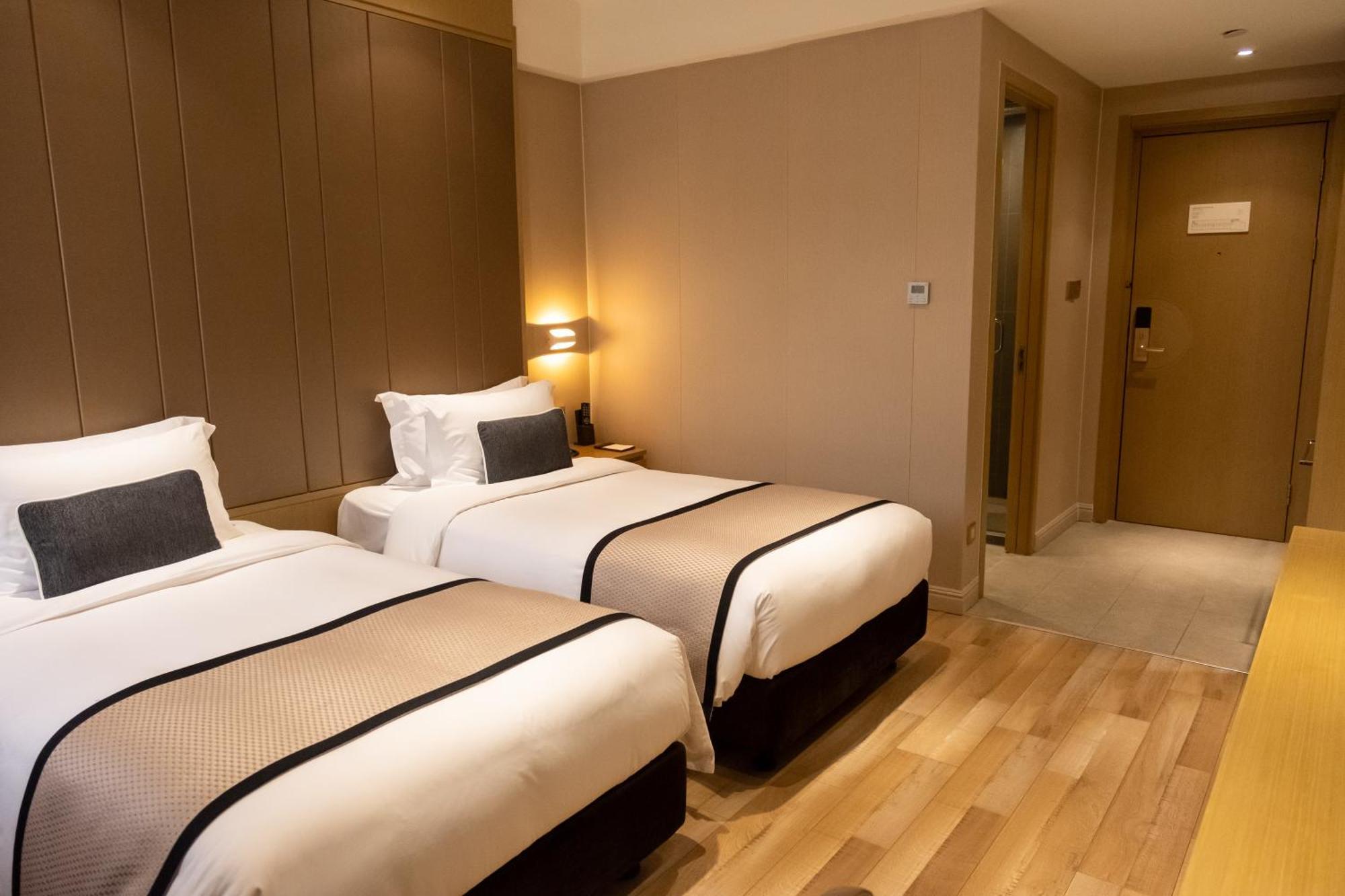 Shanghai-Deco Hotel-Free Shuttle Bus To Pudong Airport And Disneyland Eksteriør billede