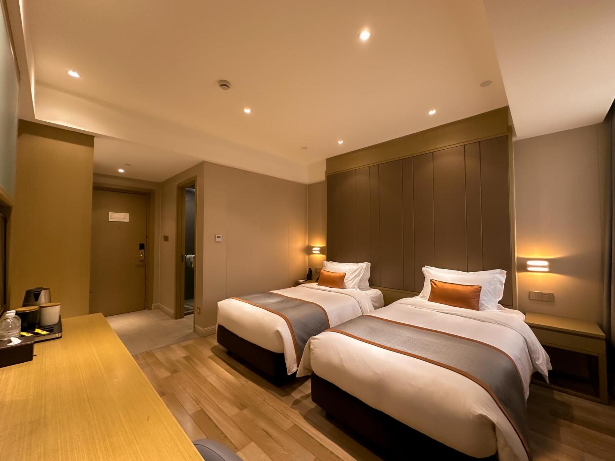 Shanghai-Deco Hotel-Free Shuttle Bus To Pudong Airport And Disneyland Eksteriør billede