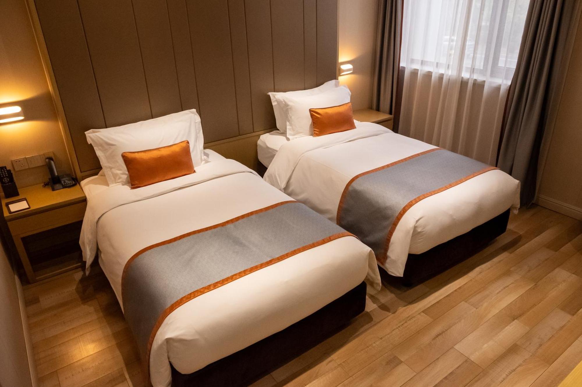 Shanghai-Deco Hotel-Free Shuttle Bus To Pudong Airport And Disneyland Eksteriør billede