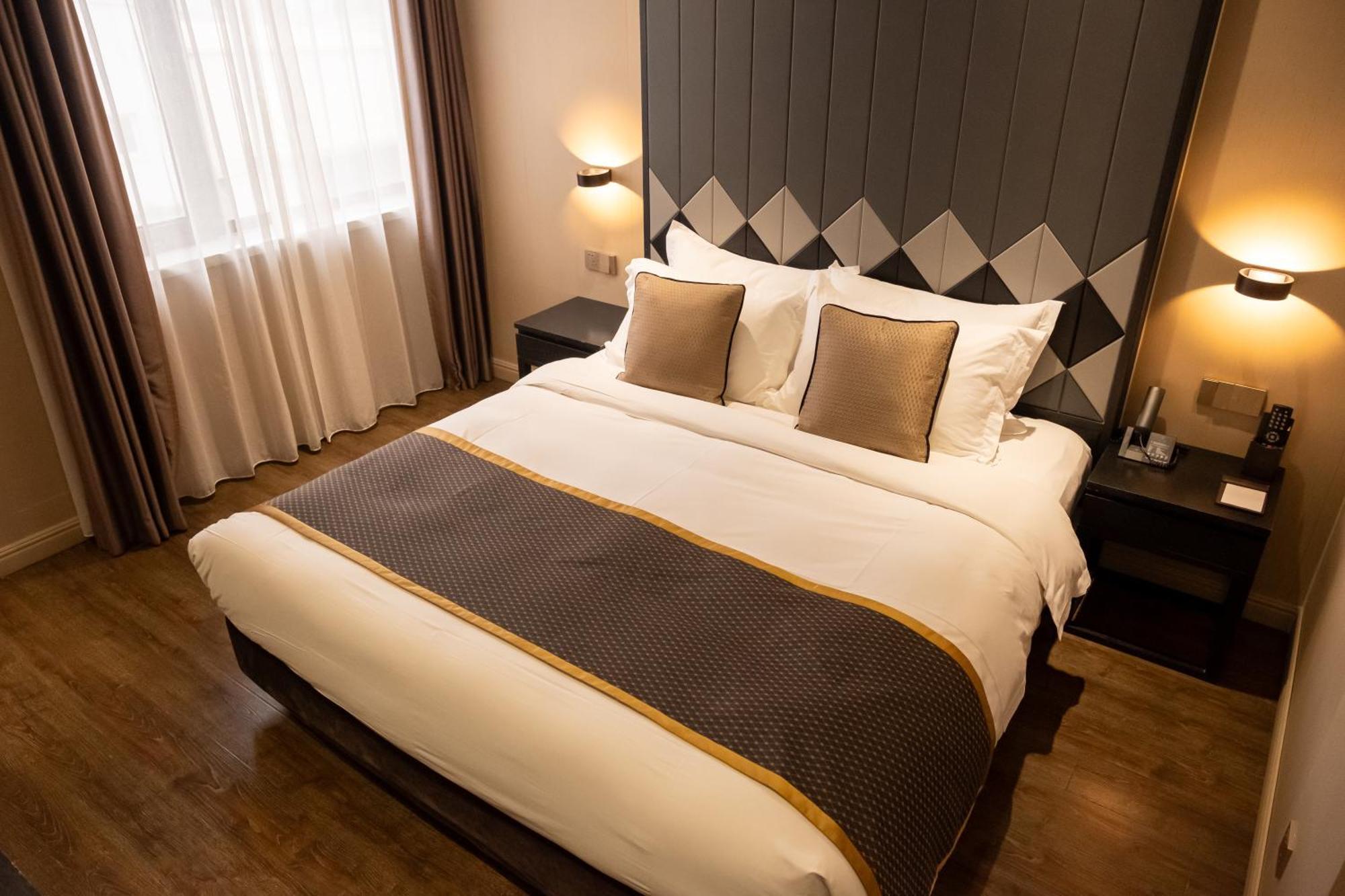 Shanghai-Deco Hotel-Free Shuttle Bus To Pudong Airport And Disneyland Eksteriør billede