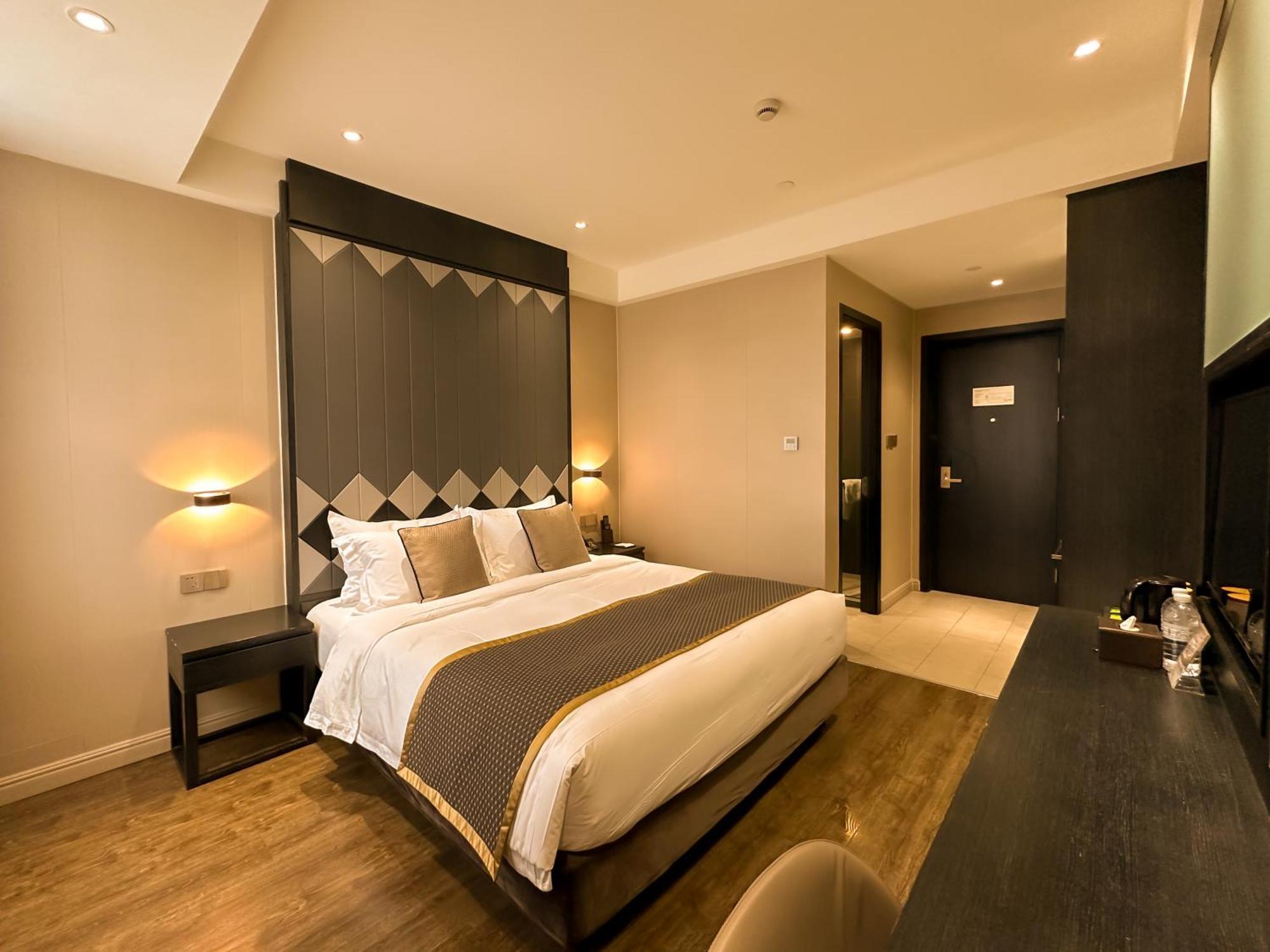Shanghai-Deco Hotel-Free Shuttle Bus To Pudong Airport And Disneyland Eksteriør billede