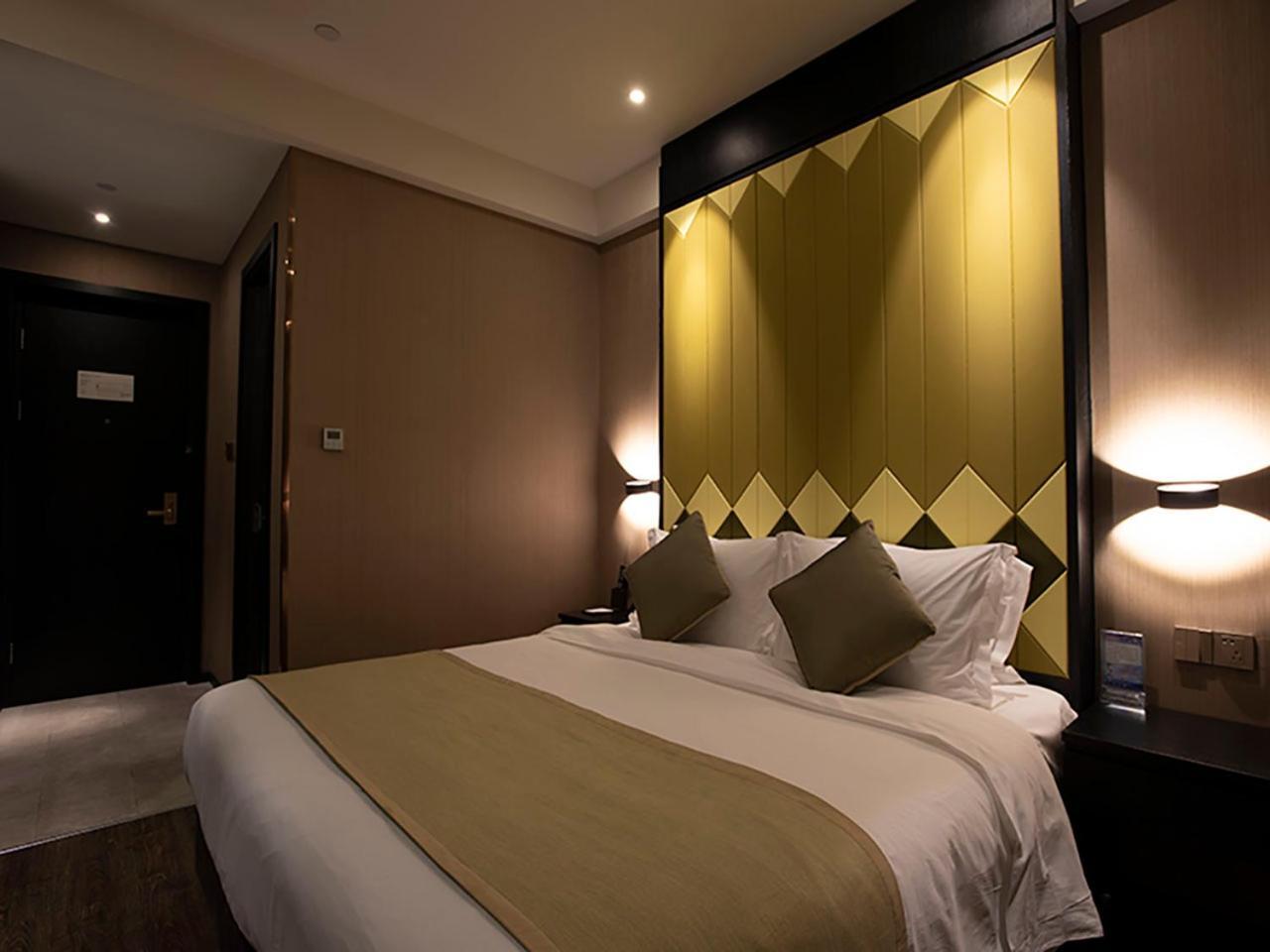 Shanghai-Deco Hotel-Free Shuttle Bus To Pudong Airport And Disneyland Eksteriør billede